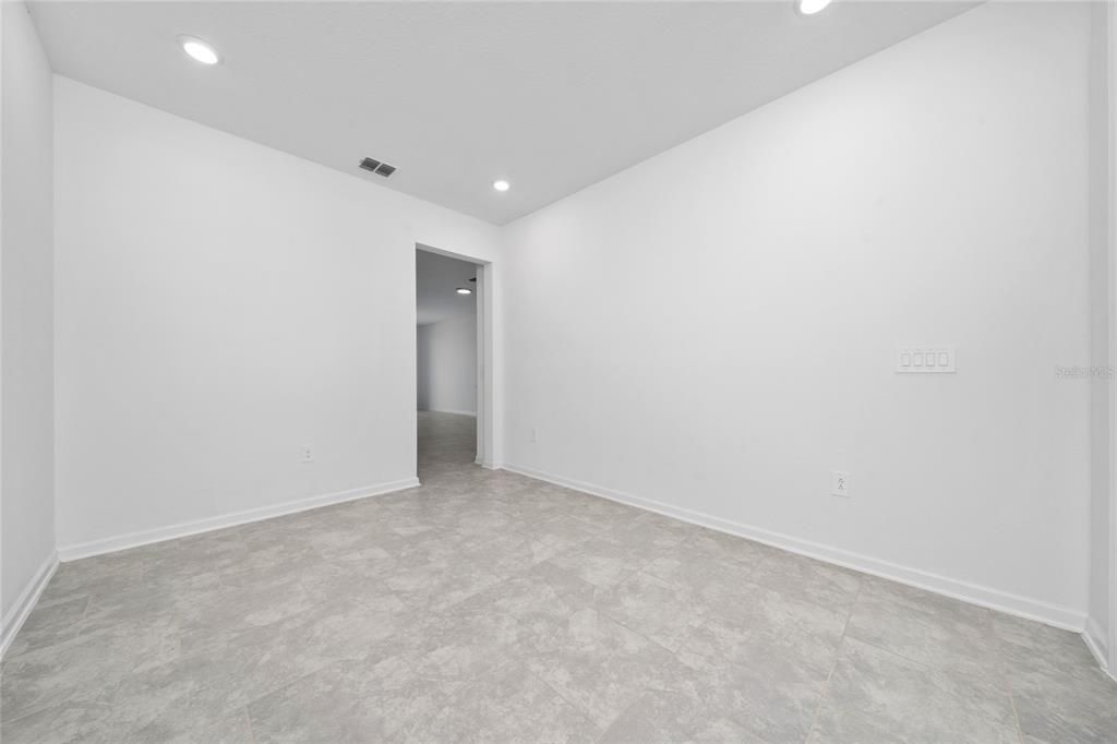 В аренду: $2,250 (3 спален, 2 ванн, 1672 Квадратных фут)