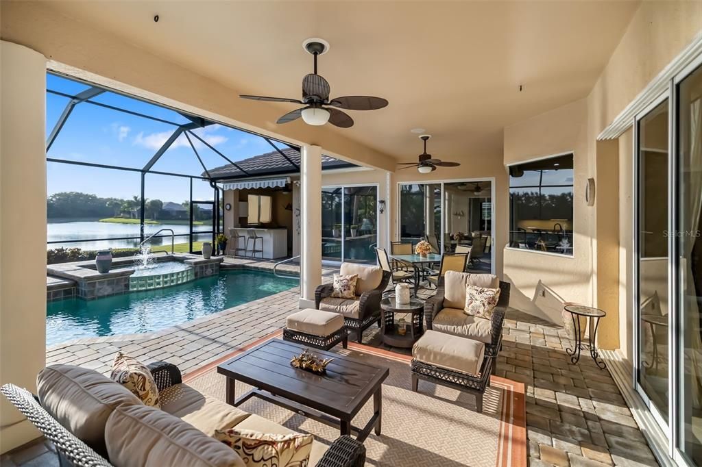 For Sale: $899,900 (4 beds, 3 baths, 2892 Square Feet)