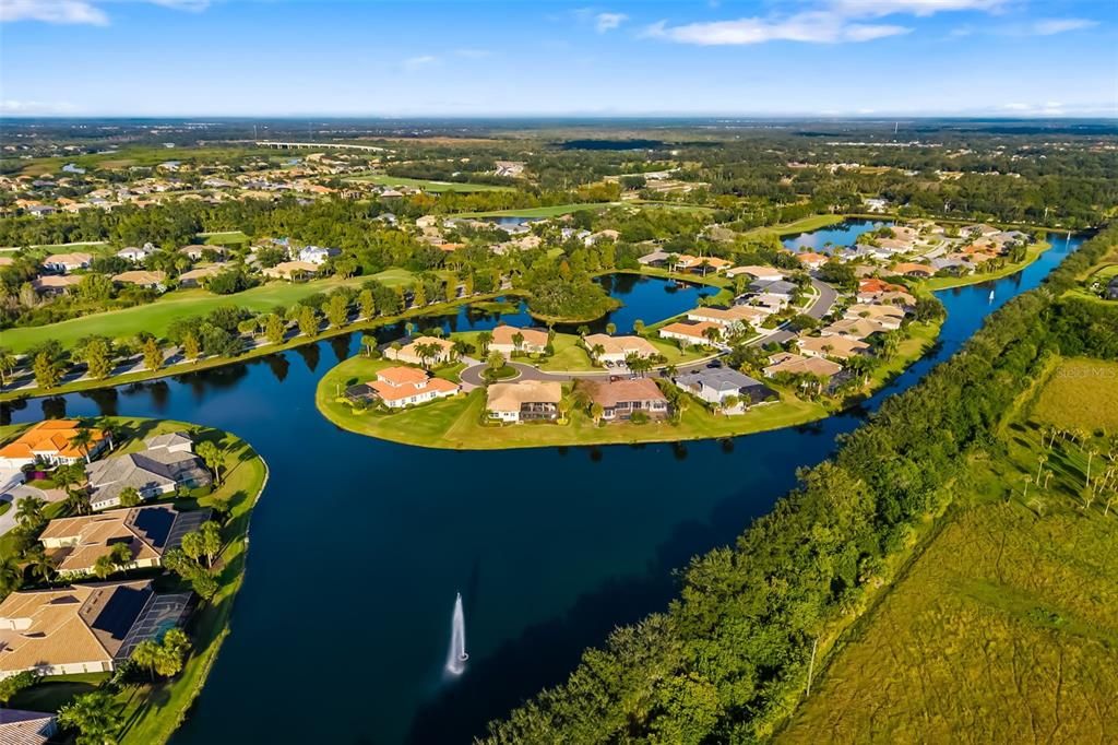 For Sale: $899,900 (4 beds, 3 baths, 2892 Square Feet)