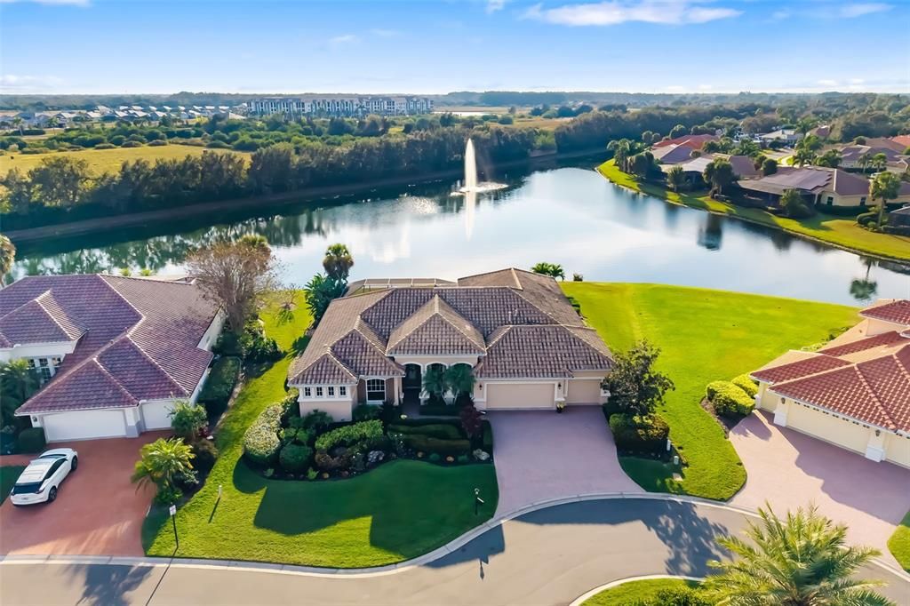 For Sale: $899,900 (4 beds, 3 baths, 2892 Square Feet)