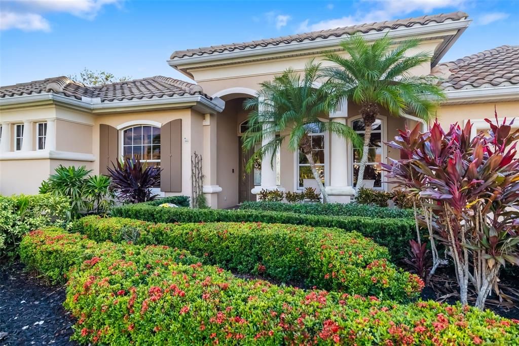 For Sale: $899,900 (4 beds, 3 baths, 2892 Square Feet)