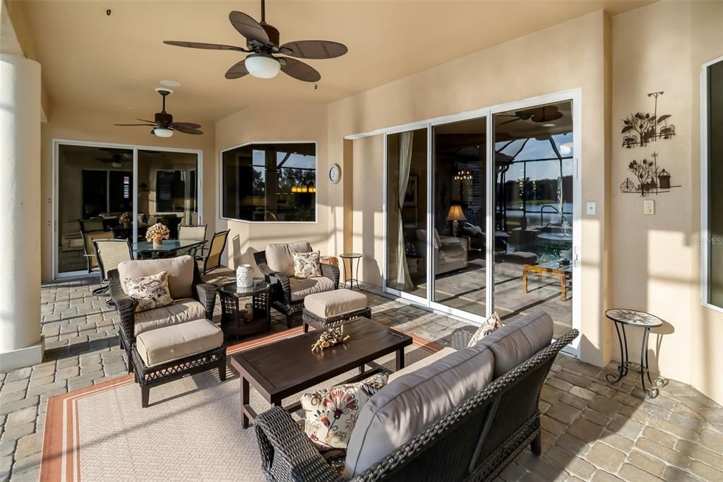 For Sale: $899,900 (4 beds, 3 baths, 2892 Square Feet)