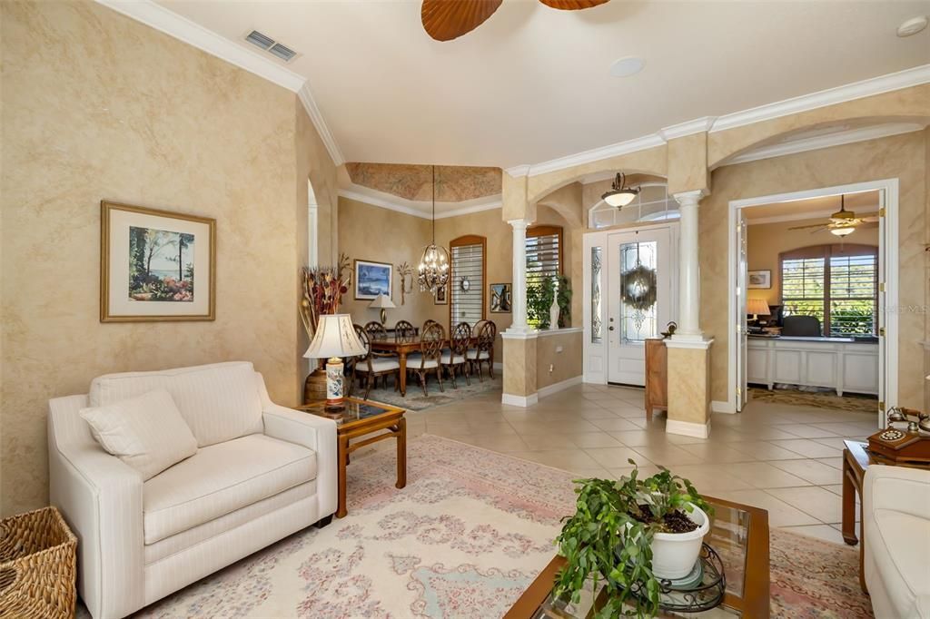 For Sale: $899,900 (4 beds, 3 baths, 2892 Square Feet)