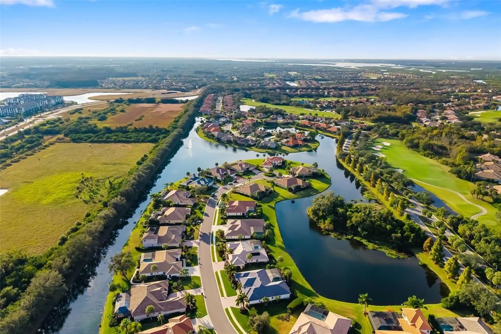 For Sale: $899,900 (4 beds, 3 baths, 2892 Square Feet)