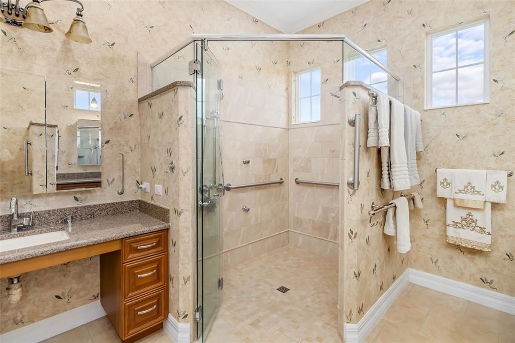 For Sale: $899,900 (4 beds, 3 baths, 2892 Square Feet)