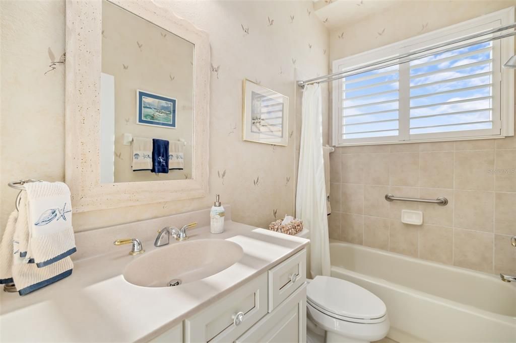 For Sale: $899,900 (4 beds, 3 baths, 2892 Square Feet)