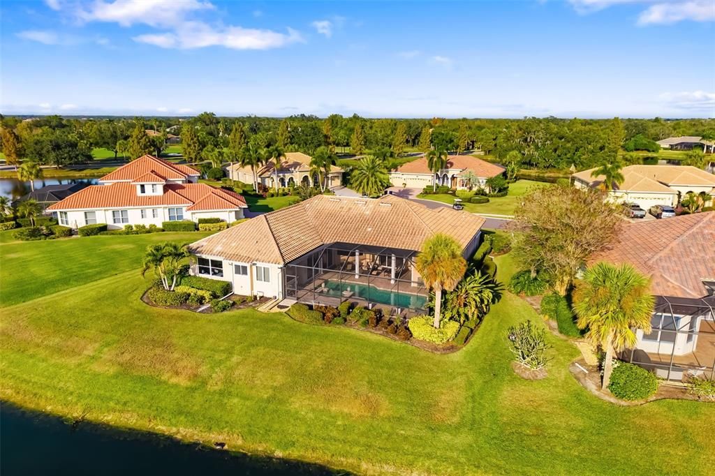 For Sale: $899,900 (4 beds, 3 baths, 2892 Square Feet)