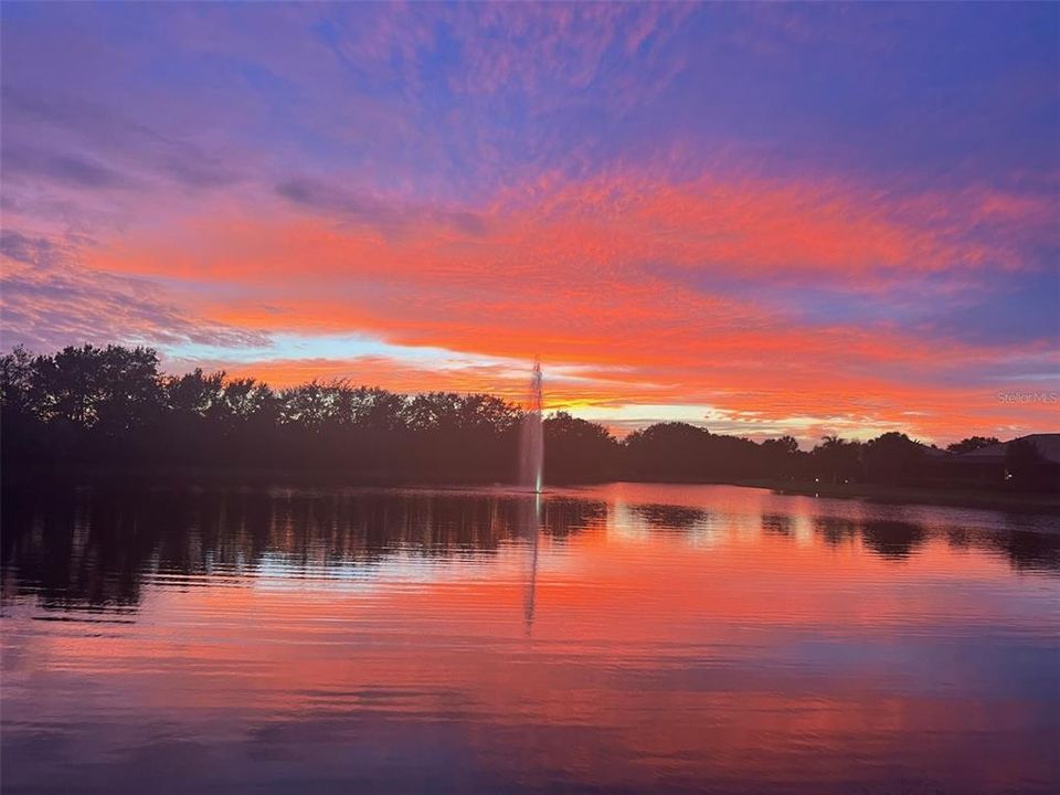 For Sale: $899,900 (4 beds, 3 baths, 2892 Square Feet)