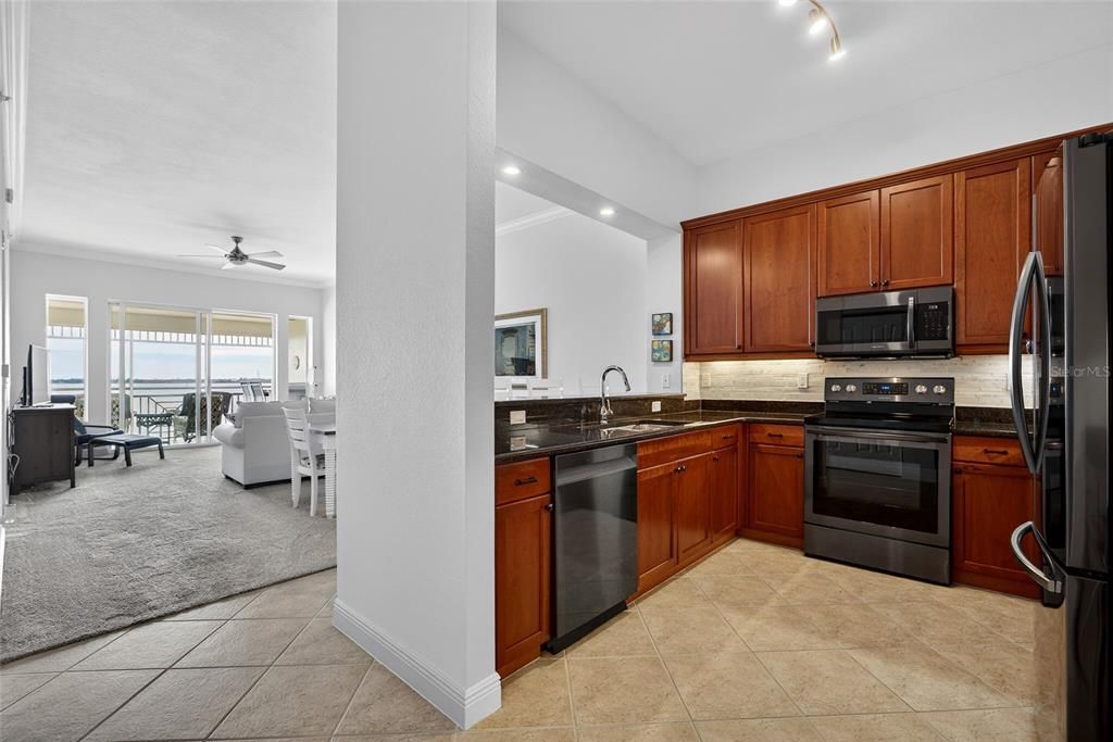 En Venta: $395,000 (3 camas, 2 baños, 1759 Pies cuadrados)