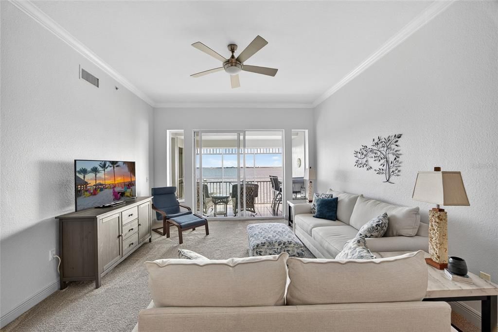 En Venta: $395,000 (3 camas, 2 baños, 1759 Pies cuadrados)