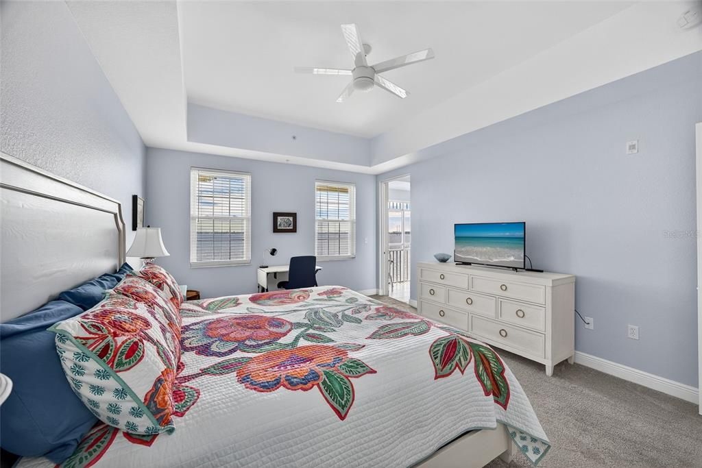 En Venta: $395,000 (3 camas, 2 baños, 1759 Pies cuadrados)