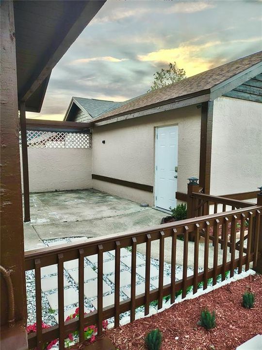 For Sale: $279,000 (3 beds, 2 baths, 980 Square Feet)