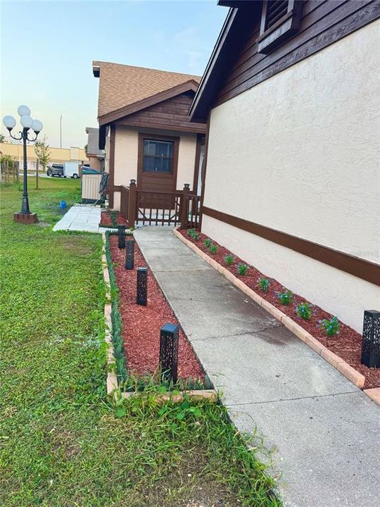 For Sale: $279,000 (3 beds, 2 baths, 980 Square Feet)