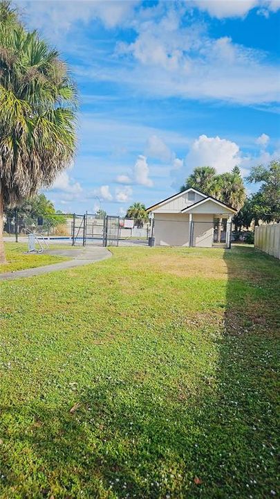 For Sale: $279,000 (3 beds, 2 baths, 980 Square Feet)