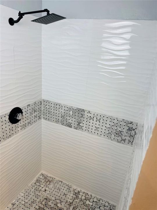 For Sale: $279,000 (3 beds, 2 baths, 980 Square Feet)