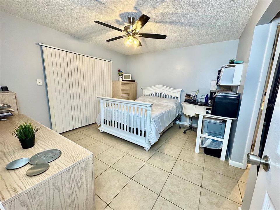 For Sale: $279,000 (3 beds, 2 baths, 980 Square Feet)