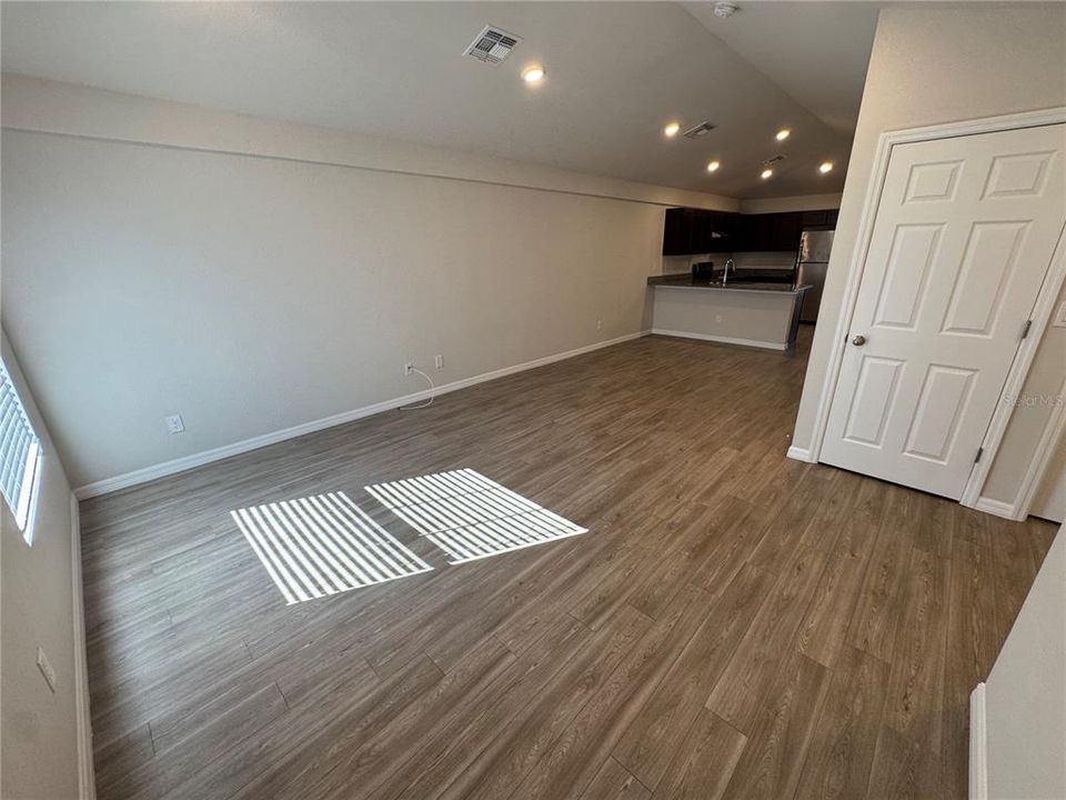 For Rent: $1,500 (4 beds, 4 baths, 2096 Square Feet)