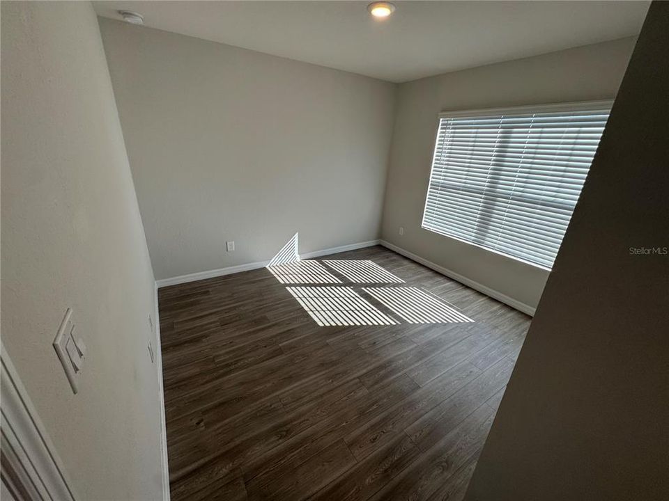 For Rent: $1,500 (4 beds, 4 baths, 2096 Square Feet)