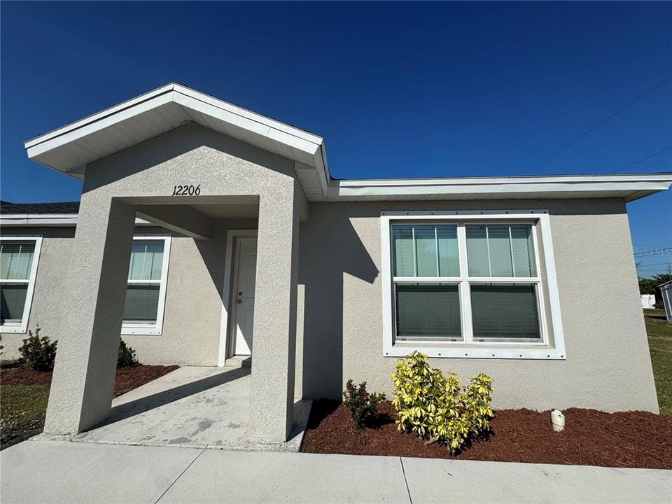 For Rent: $1,500 (4 beds, 4 baths, 2096 Square Feet)