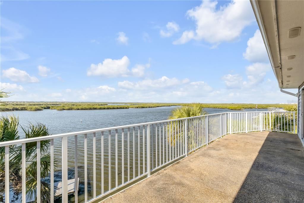 En Venta: $1,998,200 (5 camas, 5 baños, 4250 Pies cuadrados)