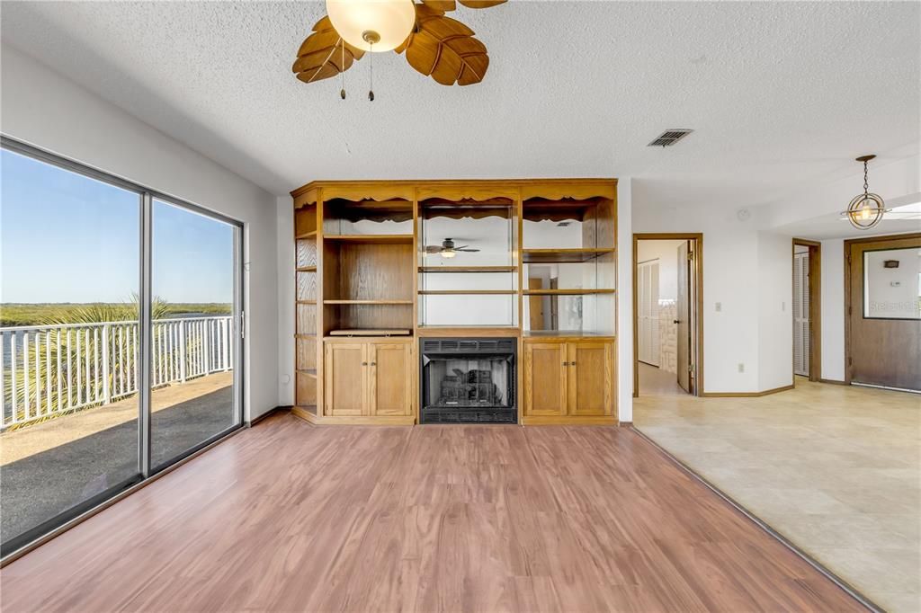 En Venta: $1,998,200 (5 camas, 5 baños, 4250 Pies cuadrados)