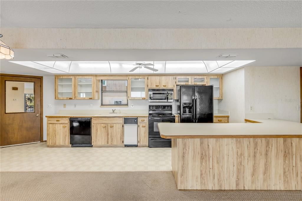 En Venta: $1,998,200 (5 camas, 5 baños, 4250 Pies cuadrados)