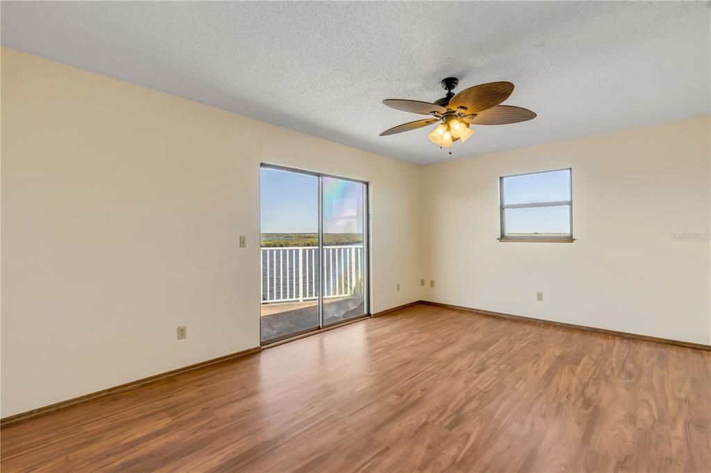 En Venta: $1,998,200 (5 camas, 5 baños, 4250 Pies cuadrados)