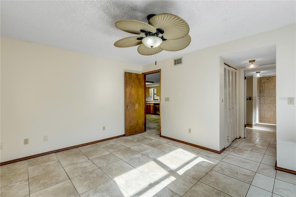 En Venta: $1,998,200 (5 camas, 5 baños, 4250 Pies cuadrados)