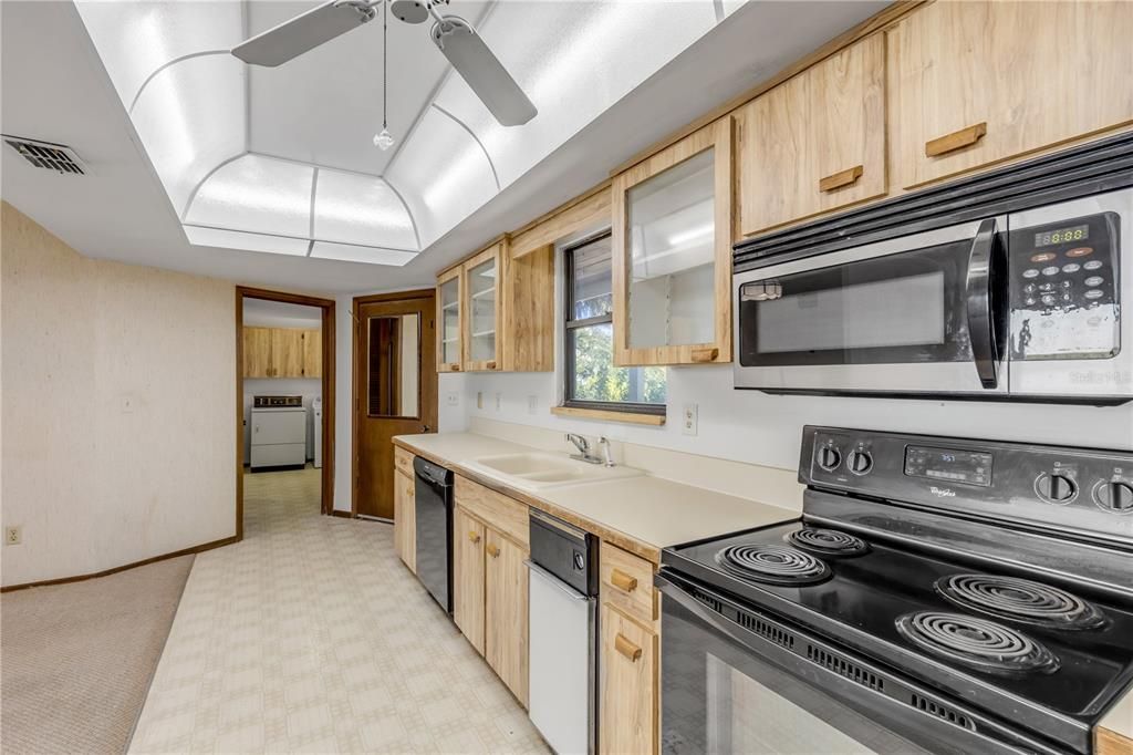 En Venta: $1,998,200 (5 camas, 5 baños, 4250 Pies cuadrados)