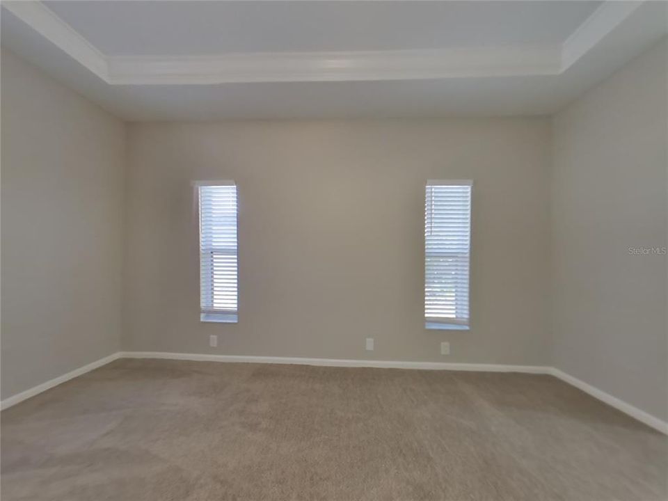 出租: $4,019 (4 贝兹, 3 浴室, 2338 平方英尺)