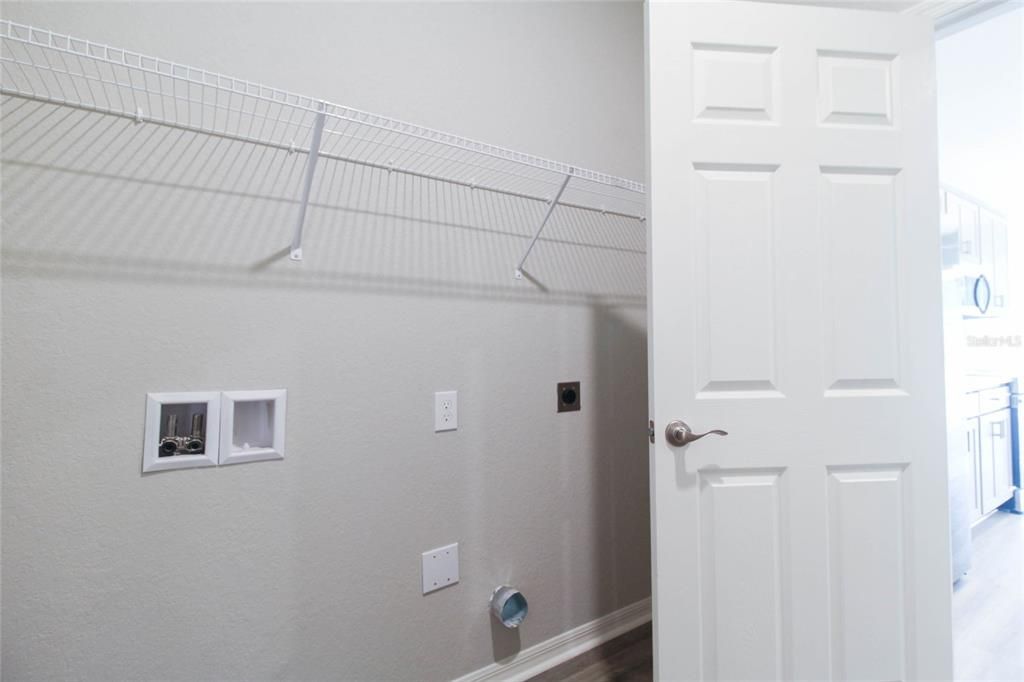 En Renta: $2,295 (4 camas, 2 baños, 2029 Pies cuadrados)