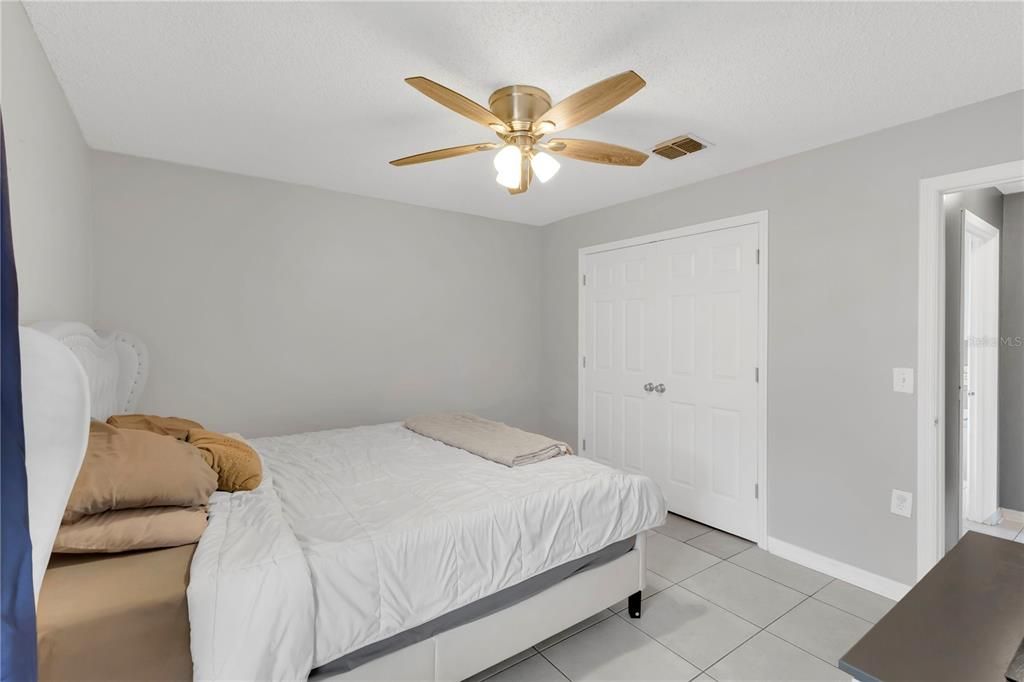 For Sale: $330,000 (4 beds, 2 baths, 1244 Square Feet)