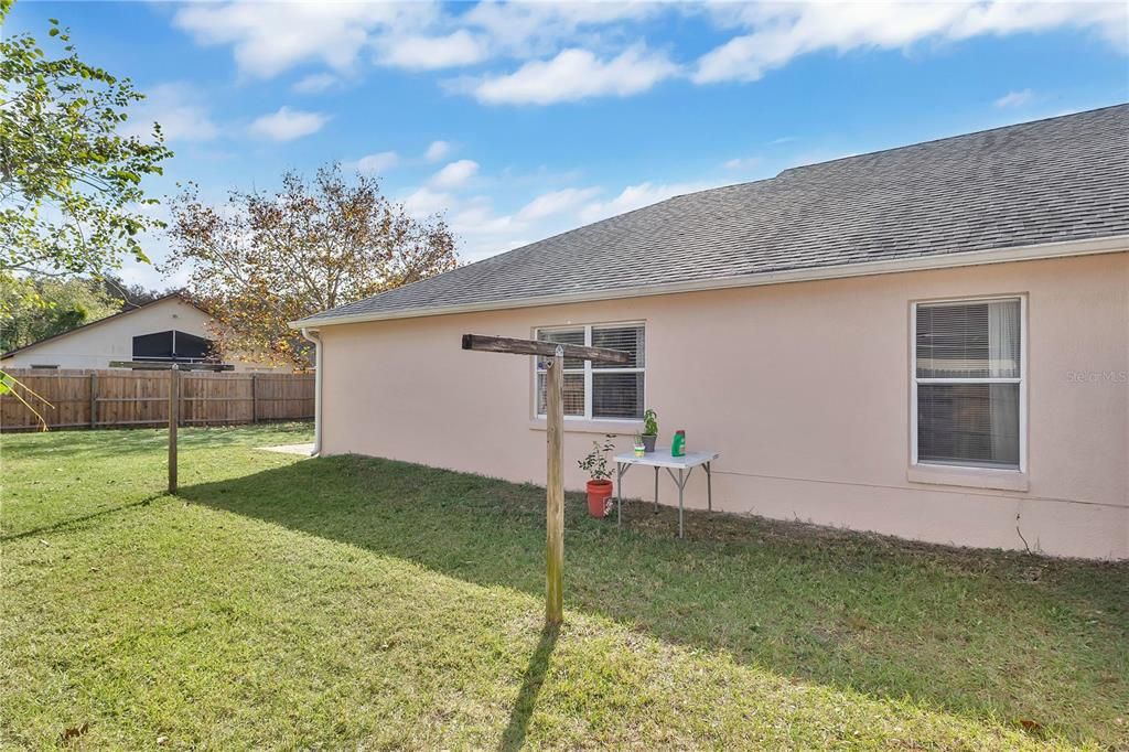 For Sale: $330,000 (4 beds, 2 baths, 1244 Square Feet)