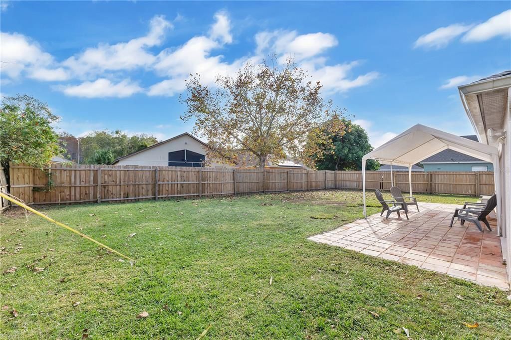 For Sale: $330,000 (4 beds, 2 baths, 1244 Square Feet)