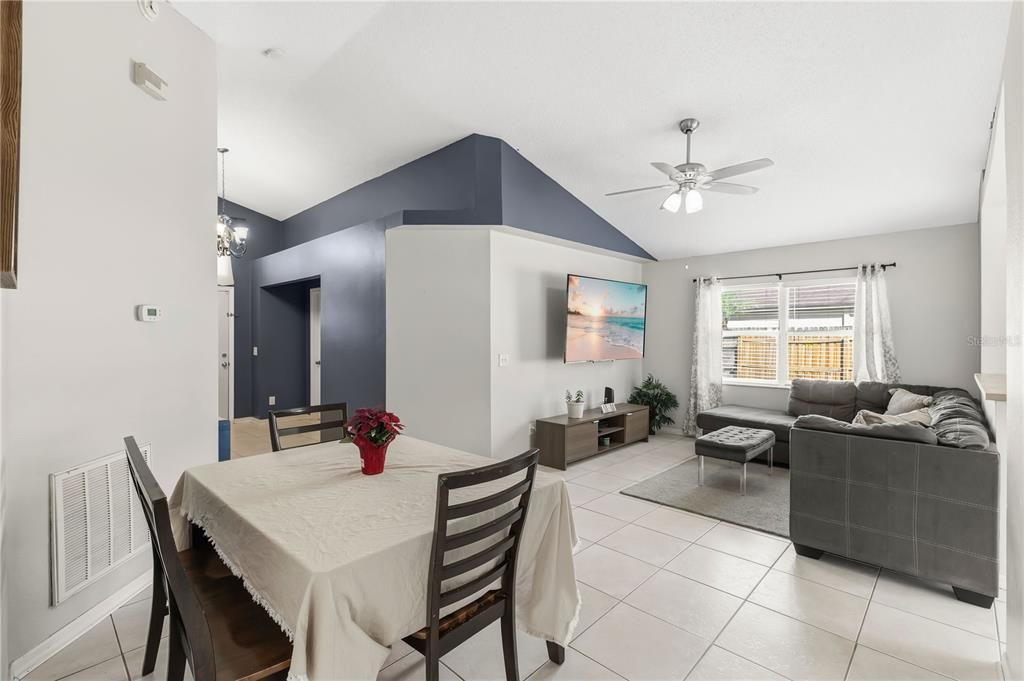 For Sale: $330,000 (4 beds, 2 baths, 1244 Square Feet)