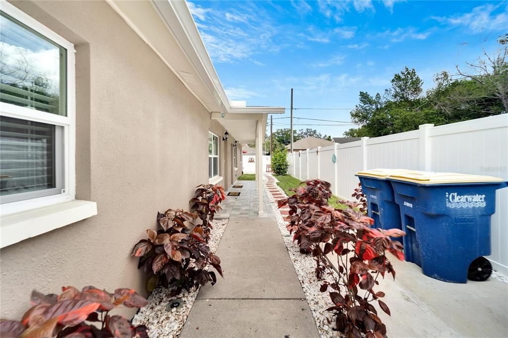 For Rent: $1,650 (2 beds, 1 baths, 845 Square Feet)