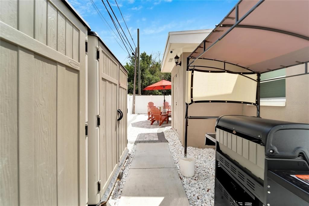 For Rent: $1,650 (2 beds, 1 baths, 845 Square Feet)