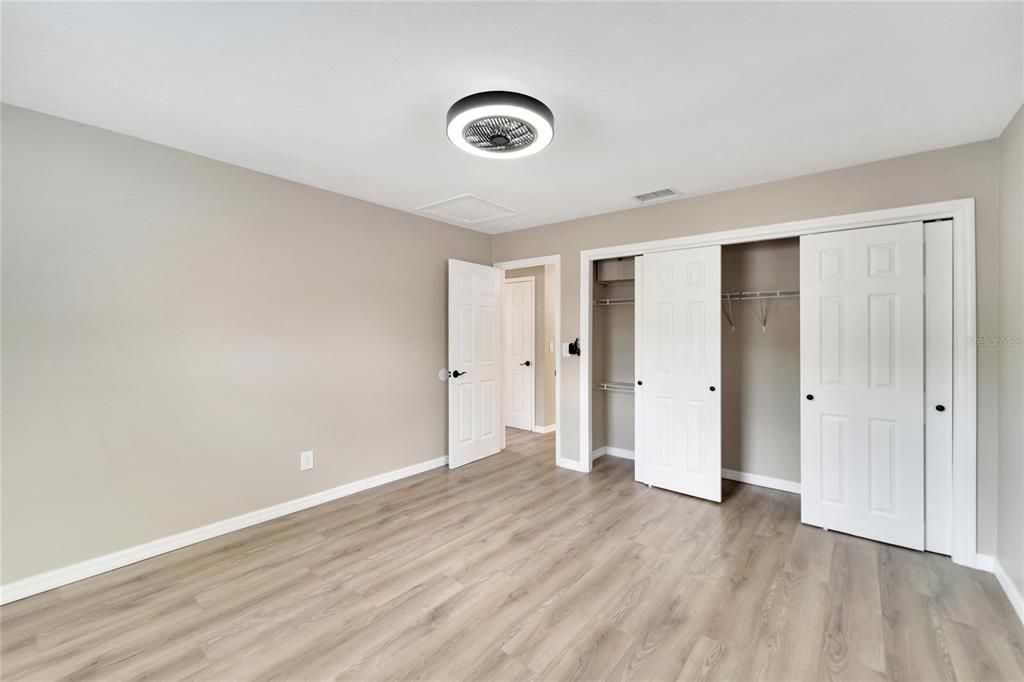 For Rent: $1,650 (2 beds, 1 baths, 845 Square Feet)