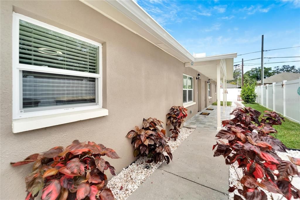 For Rent: $1,650 (2 beds, 1 baths, 845 Square Feet)