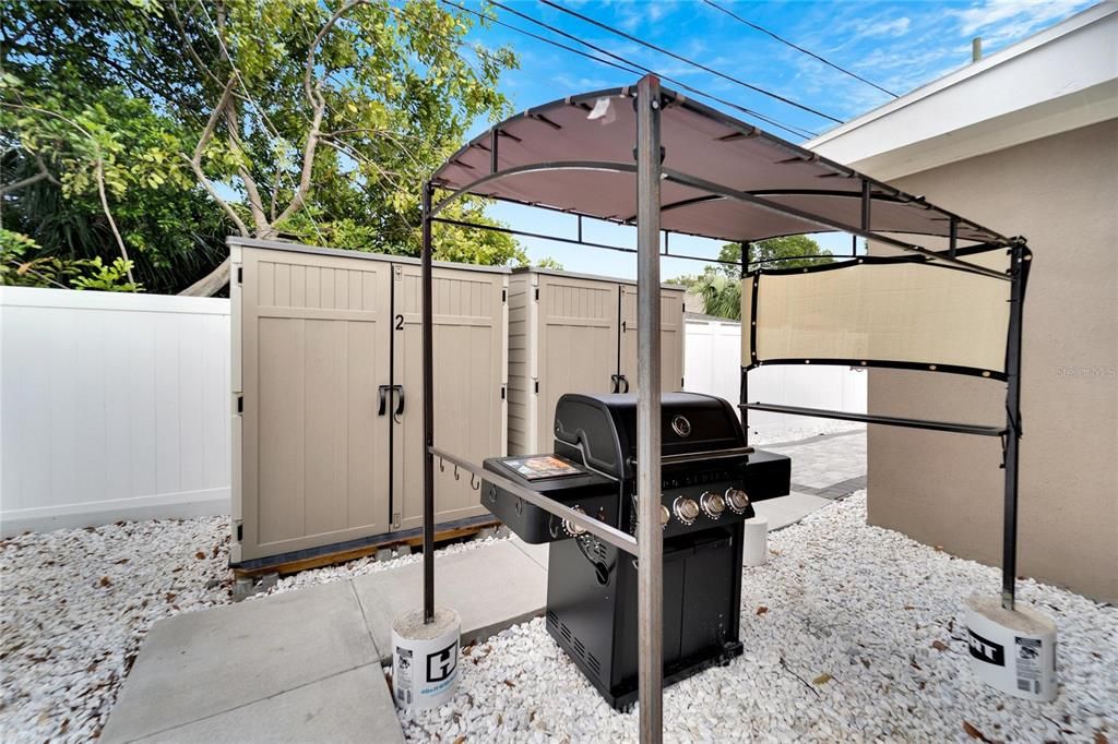 For Rent: $1,650 (2 beds, 1 baths, 845 Square Feet)