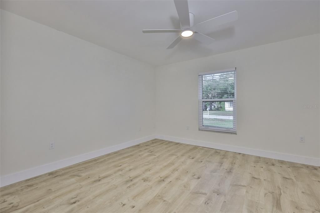 待售: $449,000 (3 贝兹, 2 浴室, 1049 平方英尺)