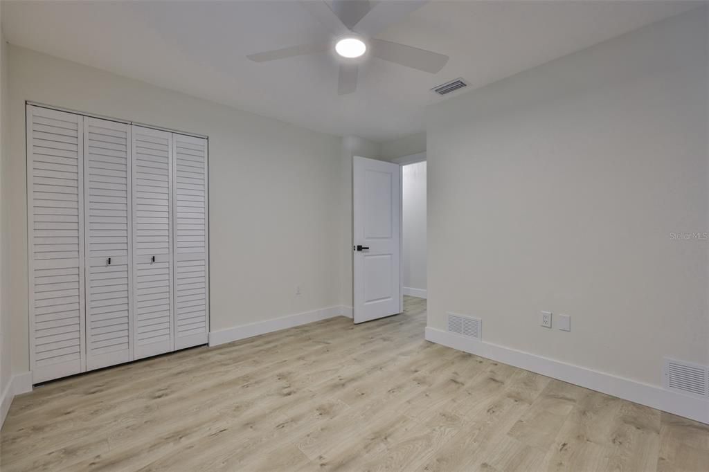 待售: $449,000 (3 贝兹, 2 浴室, 1049 平方英尺)