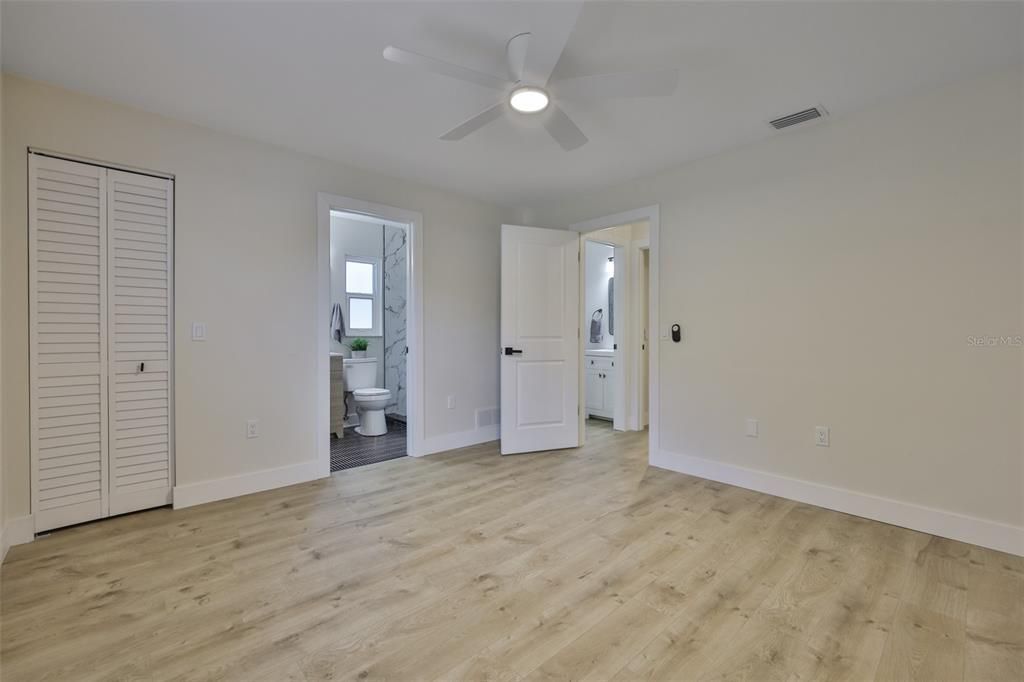 待售: $449,000 (3 贝兹, 2 浴室, 1049 平方英尺)