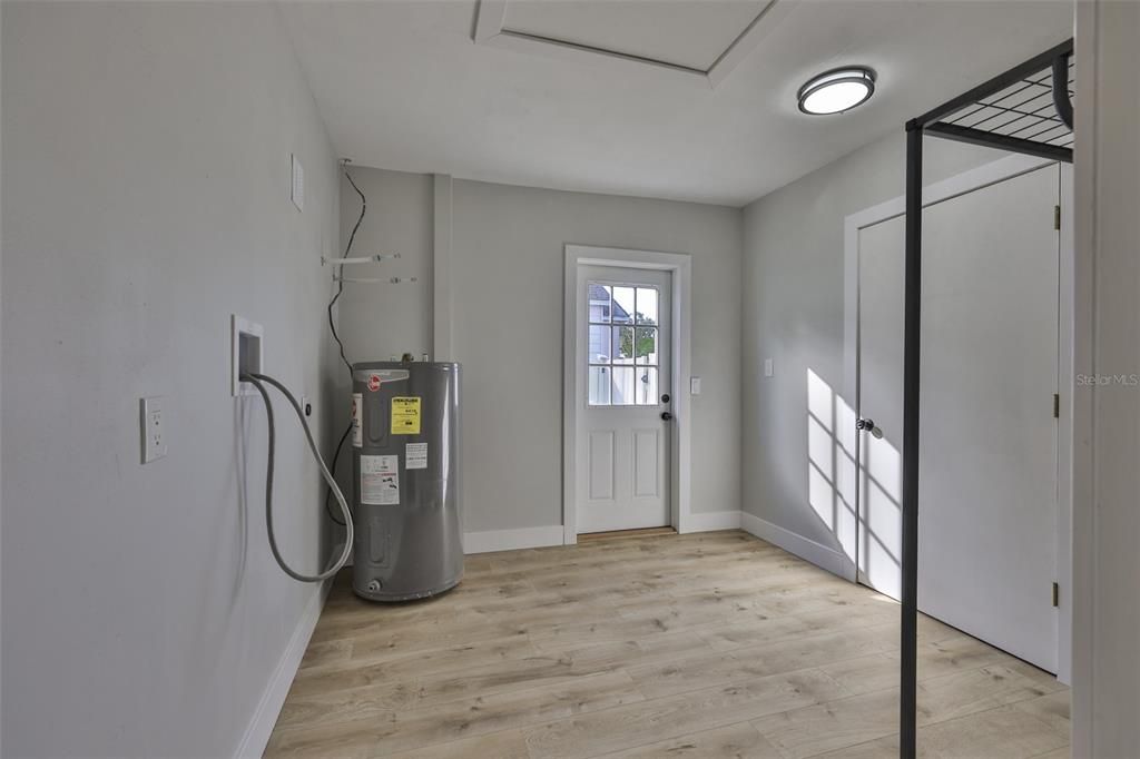 待售: $449,000 (3 贝兹, 2 浴室, 1049 平方英尺)