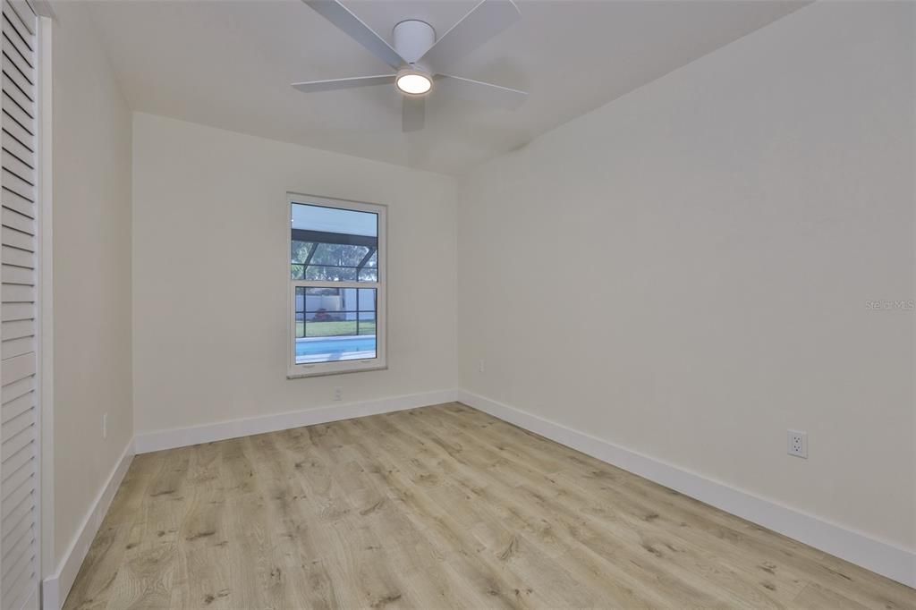 待售: $449,000 (3 贝兹, 2 浴室, 1049 平方英尺)