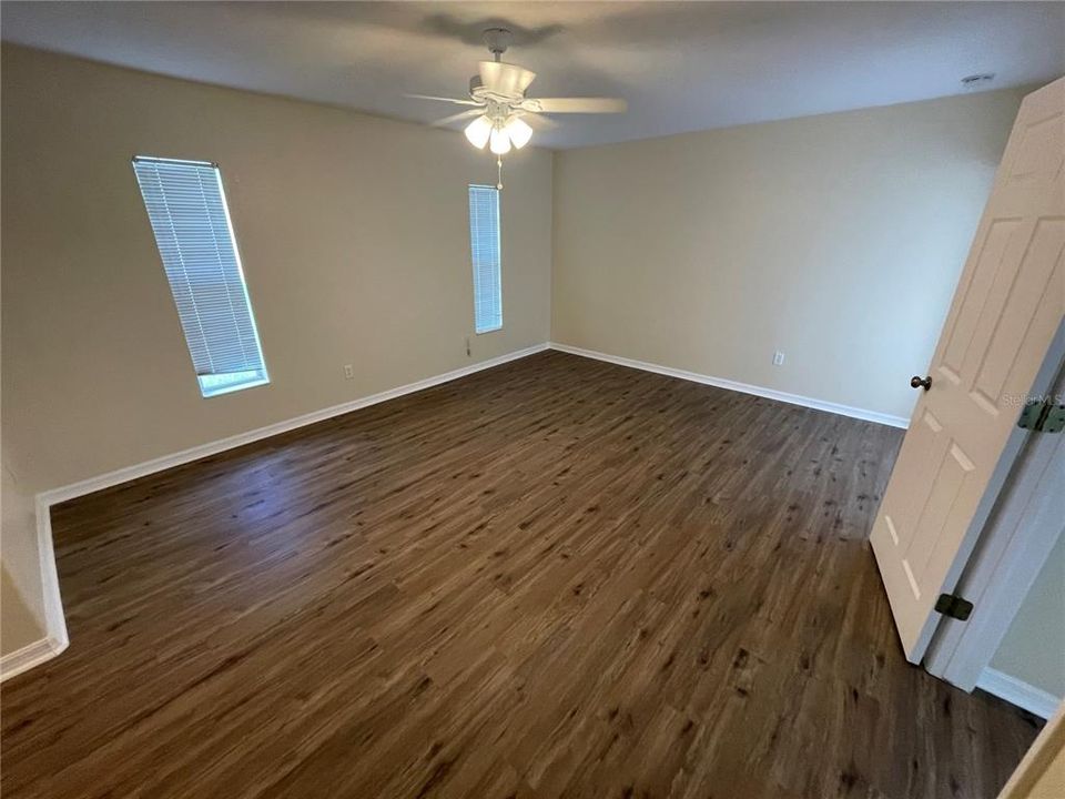 For Rent: $1,950 (3 beds, 2 baths, 1562 Square Feet)