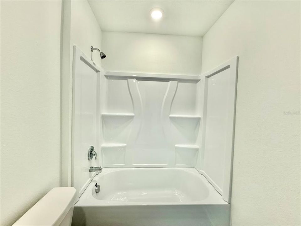 出租: $1,750 (4 贝兹, 2 浴室, 1879 平方英尺)