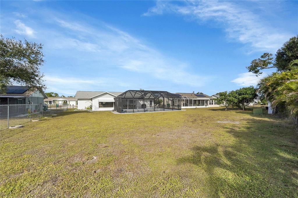 На продажу: $284,500 (2 спален, 2 ванн, 1299 Квадратных фут)