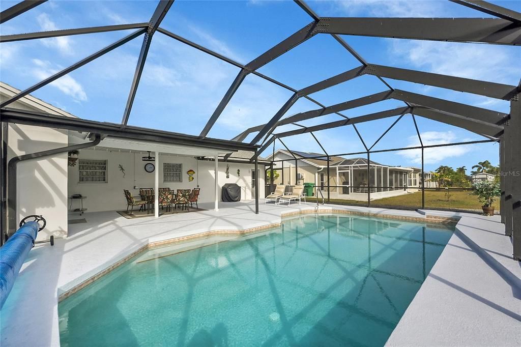 На продажу: $284,500 (2 спален, 2 ванн, 1299 Квадратных фут)