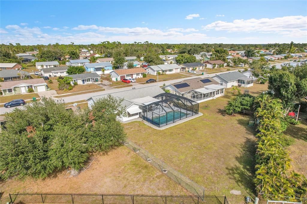 На продажу: $284,500 (2 спален, 2 ванн, 1299 Квадратных фут)